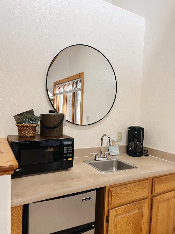 Cozy Cabin Suite Bed And Breakfast Woodland Park Exteriör bild