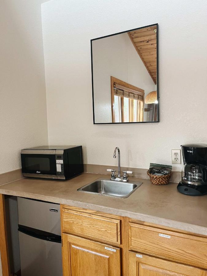 Cozy Cabin Suite Bed And Breakfast Woodland Park Exteriör bild
